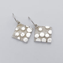 Load image into Gallery viewer, Rising Bubble Diamond Earrings