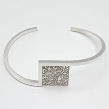 Load image into Gallery viewer, Sidestep Breeze Cuff Bracelet