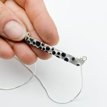 Load image into Gallery viewer, Horizontal Bubble Necklace