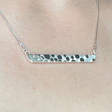 Load image into Gallery viewer, Horizontal Bubble Necklace