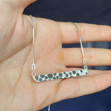 Load image into Gallery viewer, Horizontal Bubble Necklace