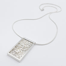 Load image into Gallery viewer, Generous &#39;Breeze&#39; Pendant
