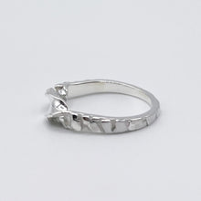 Load image into Gallery viewer, Tapered Twist Ring with Granite Texture
