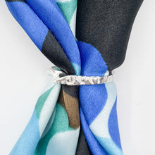 Load image into Gallery viewer, Tapered Twist Ring with Granite Texture
