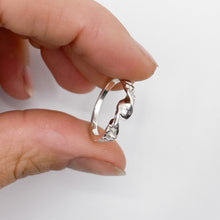 Load image into Gallery viewer, Tapered Twist Ring with Granite Texture
