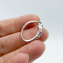 Load image into Gallery viewer, Tapered Twist Ring with Granite Texture
